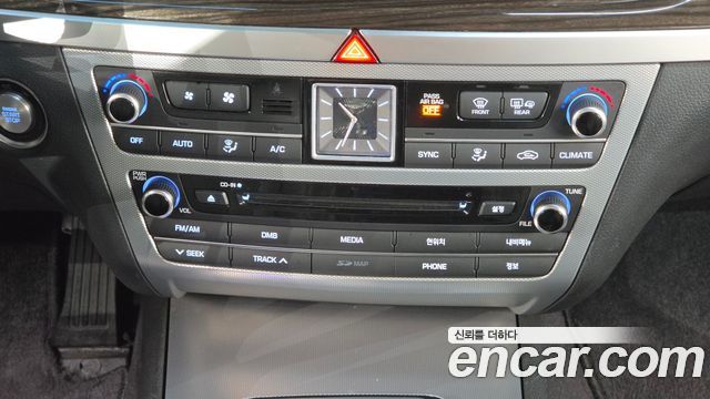 Genesis G80 3.3 GDI AWD Luxury 2017 — фото 15
