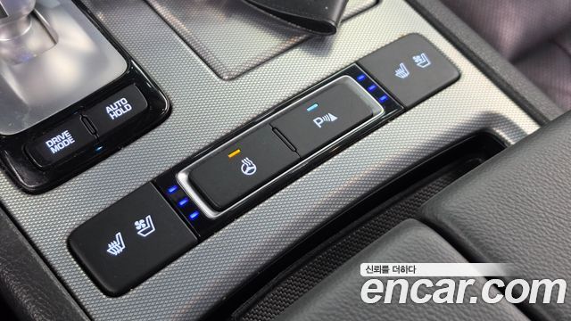 Genesis G80 3.3 GDI AWD Luxury 2017 — фото 16