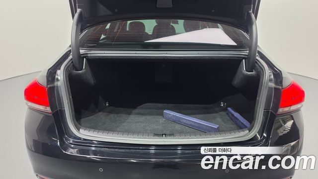 Genesis G80 3.3 GDI AWD Luxury 2017 — фото 20