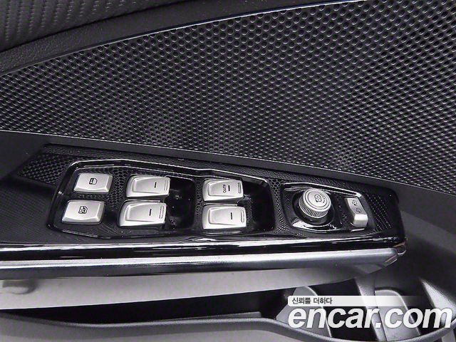 KG Mobility (SsangYong) Tivoli Armor Diesel VX 2WD 2018 — фото 17