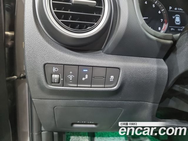Hyundai Kona 1.6 Turbo 2WD Modern pop 2018 — фото 20