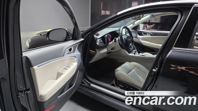 Genesis G70 2.0T AWD Supreme 2018 — фото 10