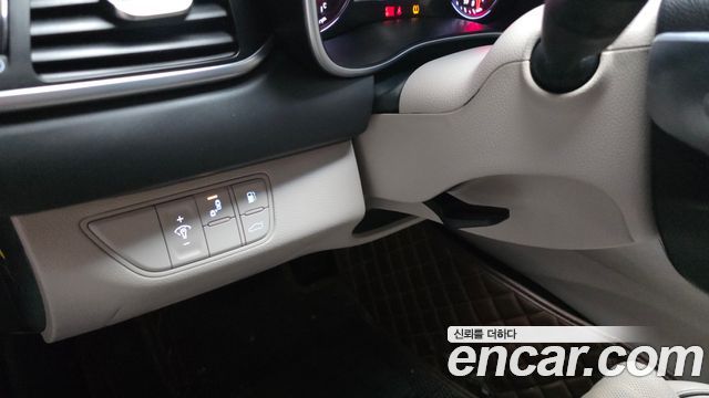 Genesis G70 2.0T AWD Supreme 2018 — фото 18