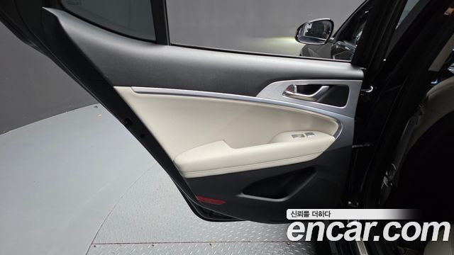Genesis G70 2.0T AWD Supreme 2018 — фото 25