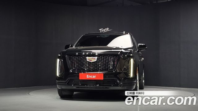 Cadillac Escalade (V) 6.2 ESV ESV Sports Platinum 2025 — фото 3