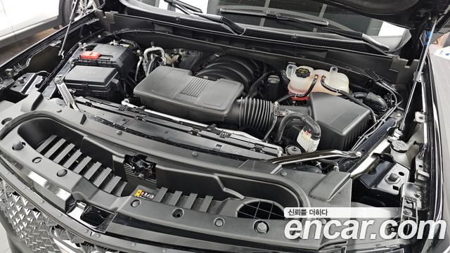Cadillac Escalade (V) 6.2 ESV ESV Sports Platinum 2025 — фото 6