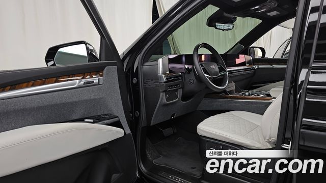 Cadillac Escalade (V) 6.2 ESV ESV Sports Platinum 2025 — фото 10