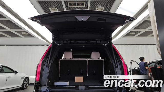 Cadillac Escalade (V) 6.2 ESV ESV Sports Platinum 2025 — фото 20