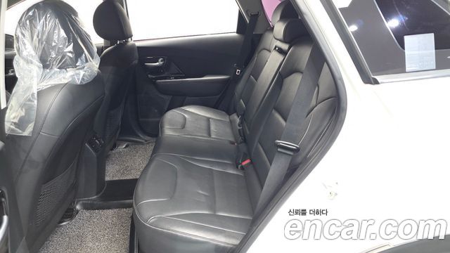 Kia Niro EV Prestige 2019 — фото 11