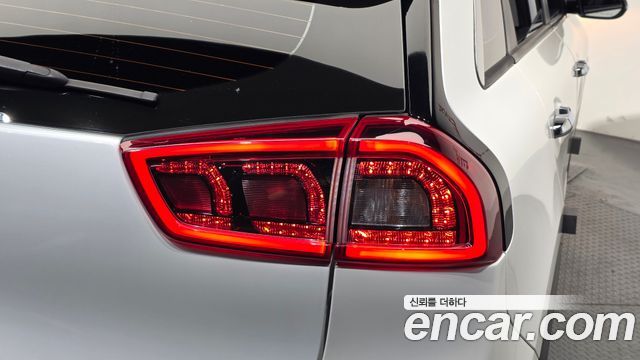 Kia Niro EV Prestige 2019 — фото 23