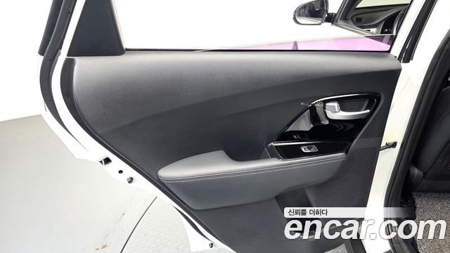 Kia Niro EV Prestige 2019 — фото 25