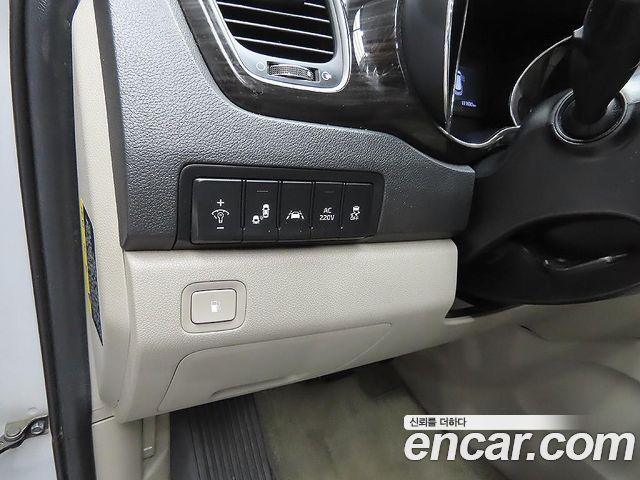 Kia Carnival 9-Seater Noblesse 2019 — фото 17