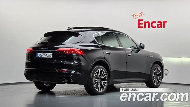 Maserati Grecale 2.0 AWD GT Type P 2023 — фото 2