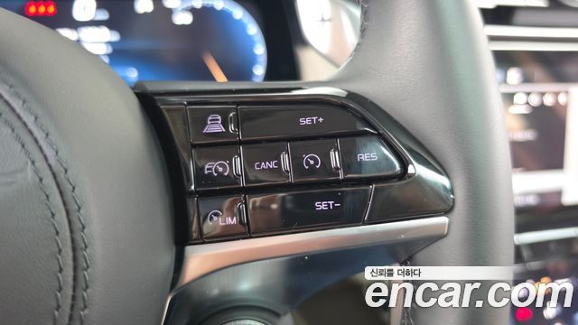 Maserati Grecale 2.0 AWD GT Type P 2023 — фото 16