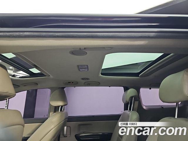 Kia Carnival 9-seater Prestige 2015 — фото 17