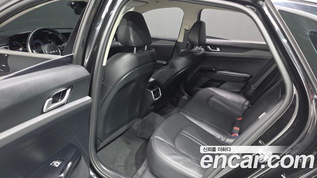 Kia K5 (III) 2.0 Trendy 2023 — фото 32