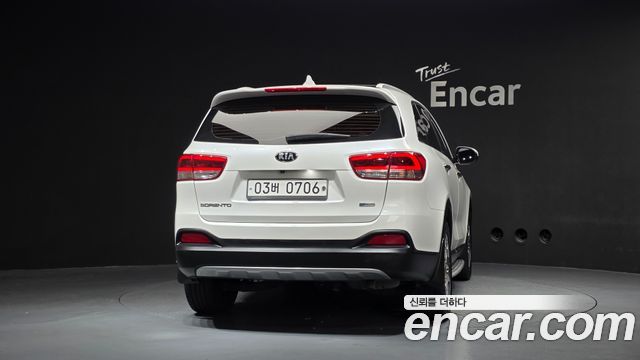 Kia Sorento Diesel 2.0 2WD Noblesse 2016 — фото 4
