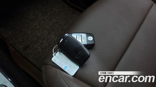 Kia Sorento Diesel 2.0 2WD Noblesse 2016 — фото 17