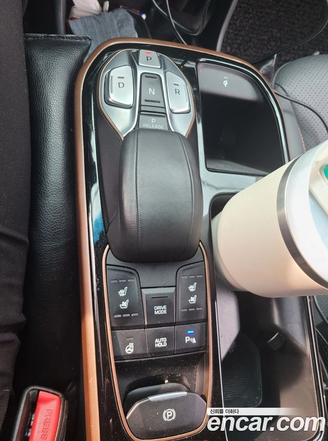 Hyundai Ioniq Electric Q 2017 — фото 9