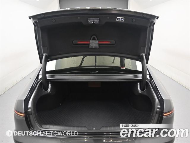 Hyundai Grandeur (GN7) 2,5 Gasoline 2WD Calligraphy 2023 — фото 22