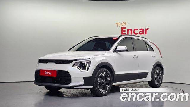 Kia Niro EV Air 2023 — фото 1