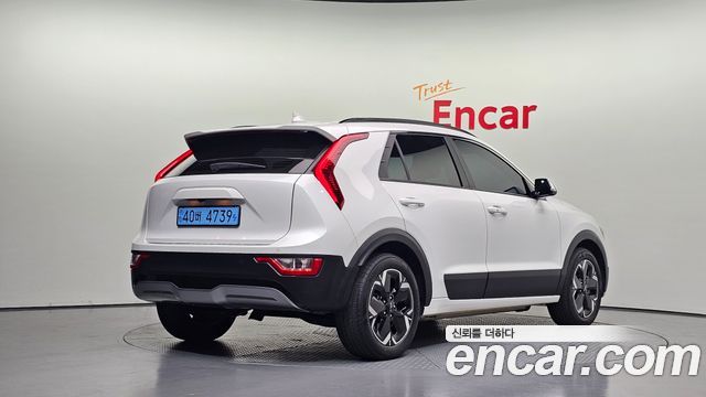 Kia Niro EV Air 2023 — фото 2
