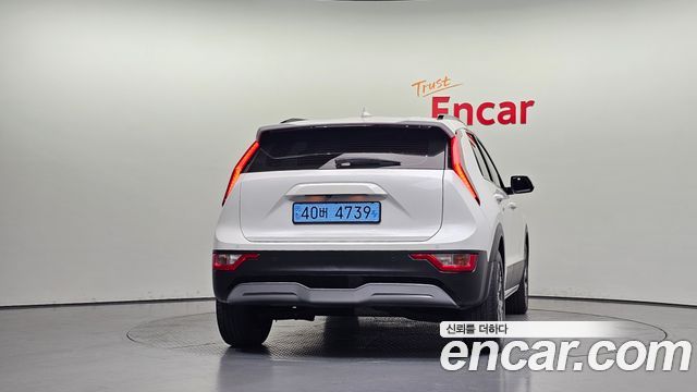 Kia Niro EV Air 2023 — фото 4