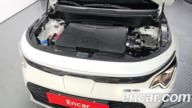 Kia Niro EV Air 2023 — фото 6