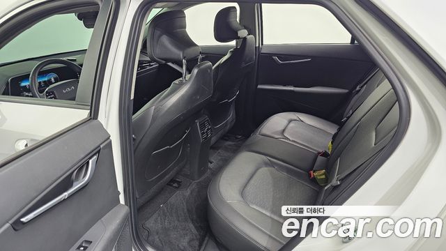 Kia Niro EV Air 2023 — фото 11