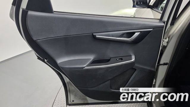 Kia EV6 Long Range Air 2023 — фото 25