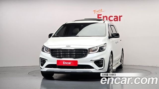 Kia Carnival 9-seater Prestige 2016 — фото 3