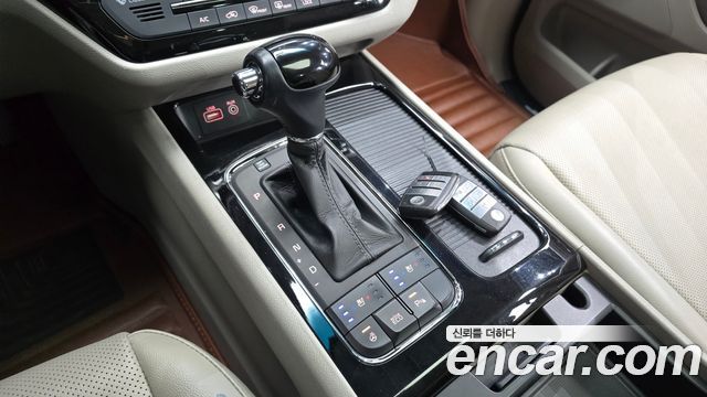 Kia Carnival 9-seater Prestige 2016 — фото 9