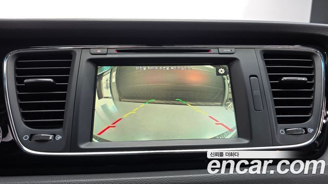 Kia Carnival 9-seater Prestige 2016 — фото 13