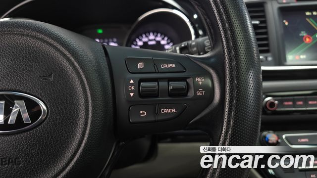 Kia Carnival 9-seater Prestige 2016 — фото 15