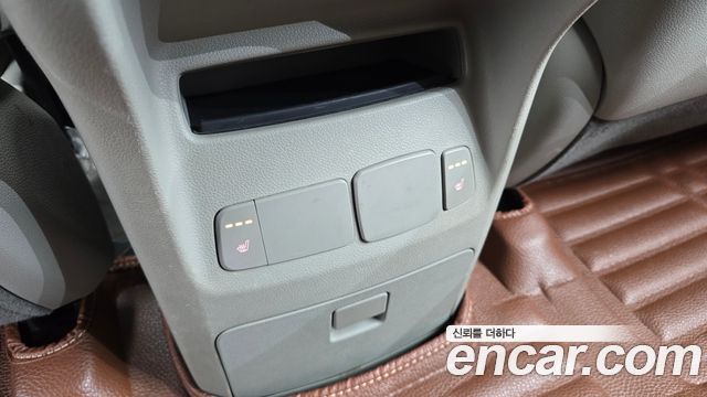 Kia Carnival 9-seater Prestige 2016 — фото 19