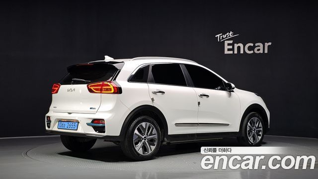 Kia Niro EV Noblesse 2022 — фото 2