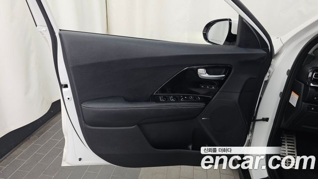 Kia Niro EV Noblesse 2022 — фото 30