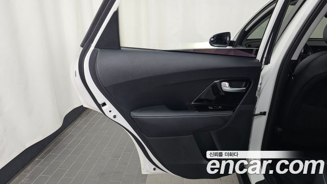 Kia Niro EV Noblesse 2022 — фото 31