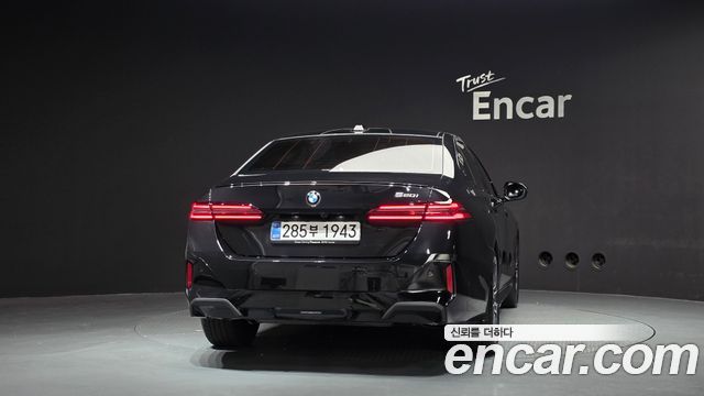 BMW 5 Series (G60) 520i Special Edition 2026 — фото 4
