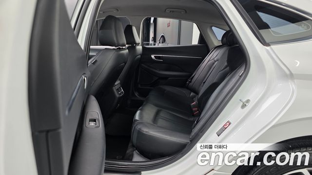 Hyundai Sonata (DN8) 2.0 Premium 2021 — фото 12