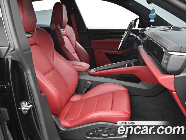 Porsche Macan EV 4S 2025 — фото 10