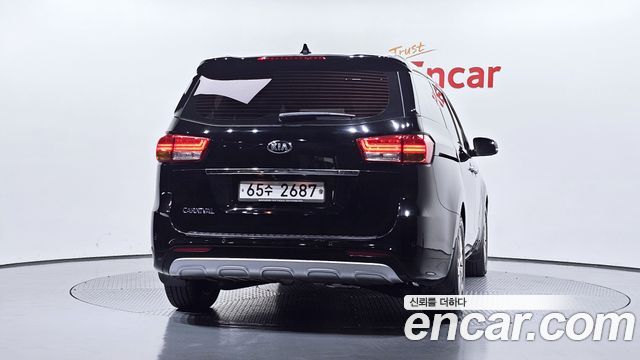 Kia Carnival 9-seater Noblesse 2018 — фото 4