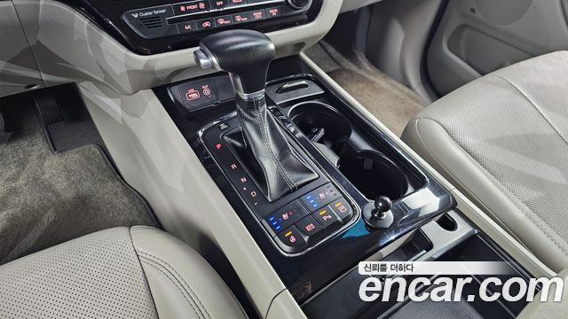 Kia Carnival 9-seater Noblesse 2018 — фото 9