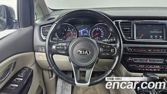 Kia Carnival 9-seater Noblesse 2018 — фото 13