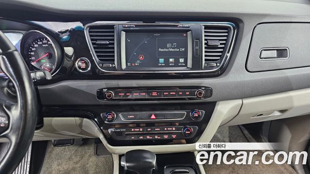 Kia Carnival 9-seater Noblesse 2018 — фото 14