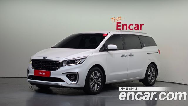 Kia Carnival 9-Seater Luxury
