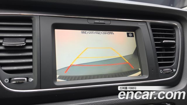 Kia Carnival 9-Seater Luxury 2019 — фото 16
