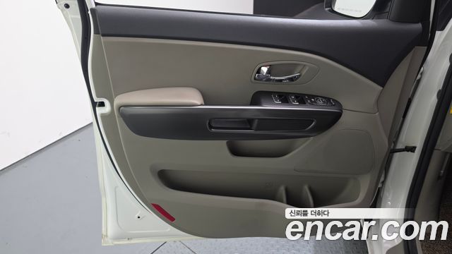 Kia Carnival 9-Seater Luxury 2019 — фото 24