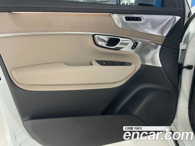 Volvo XC90 (II) B6 Ultra Dark 2026 — фото 21