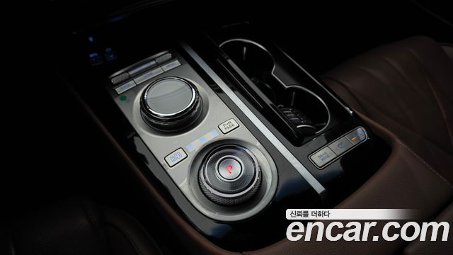 Genesis G80 (RG3) Gasoline 2.5 Turbo AWD 2024 — фото 9